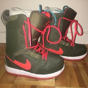 Nike Vapen Snowboard boots